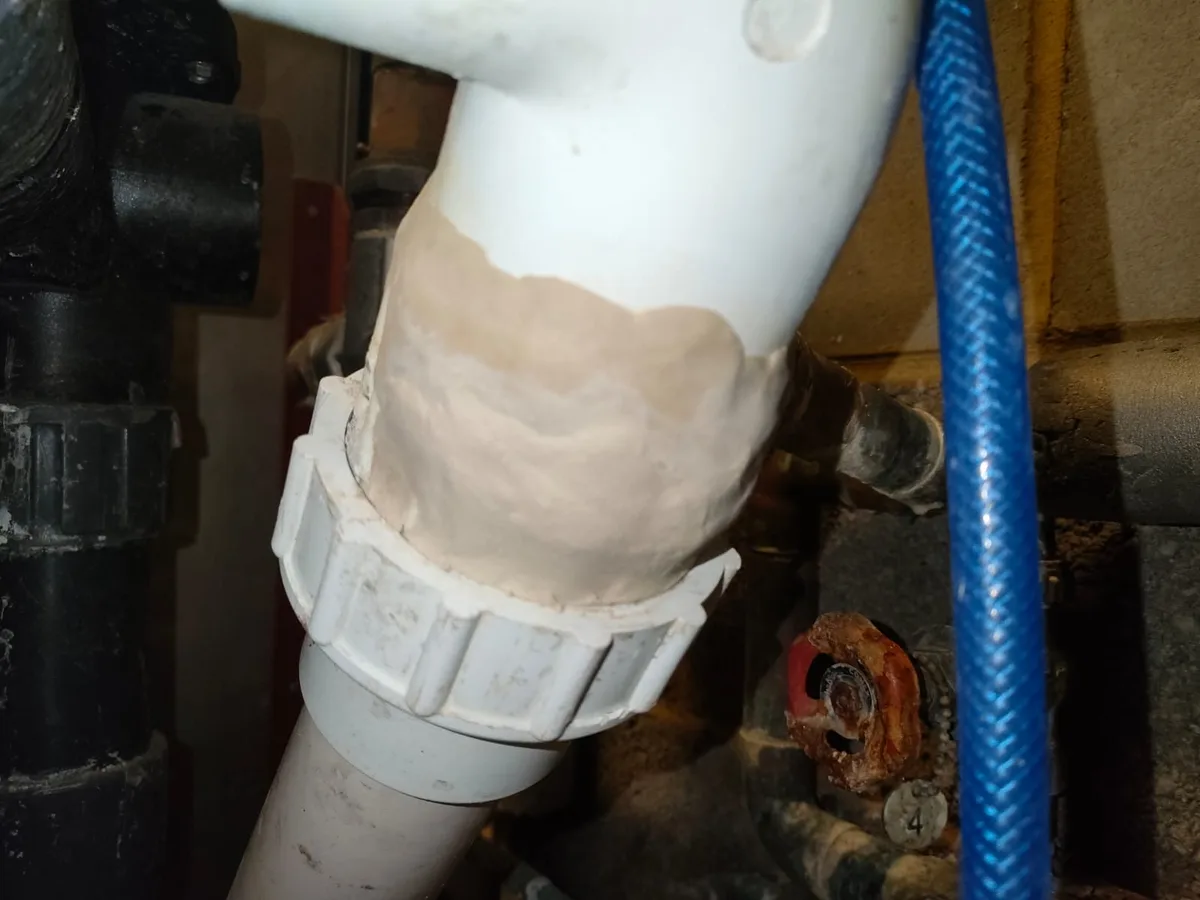 Swimming Pool Leak Detection in Bracknell