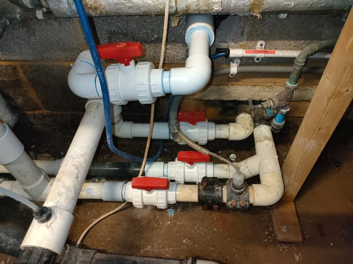 Swimming Pool Leak Detection in Bracknell