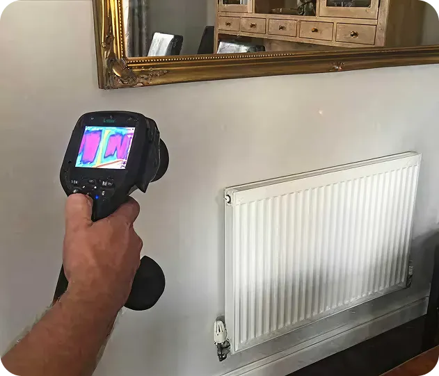 Thermal imaging camera detecting heating leaks