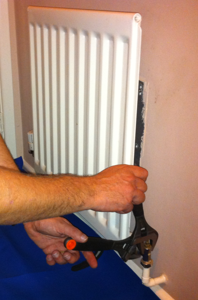 Check If A Radiator Or Radiator Valve Is Leaking